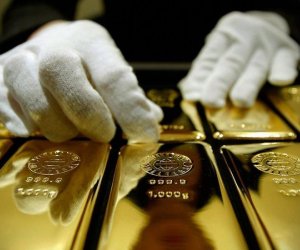 
Золото и серебро на биржах подорожало