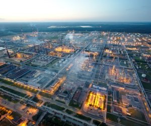 Атакован крупнейший нефтезавод России
