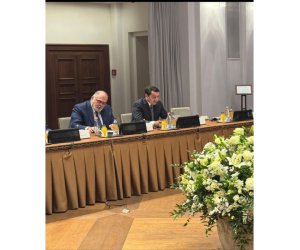 Hikmət Hacıyev TDT ölkələri rəhbərlərinin köməkçilərinin görüşündə iştirak edib