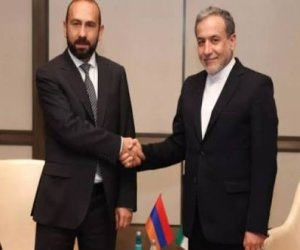 Mirzoyan və Əraqçi Yaxın Şərqdə gərginliyin nizamlanmasının yollarını müzakirə ediblər