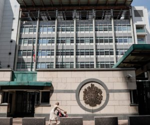 Россия высылает британского дипломата