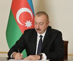 Əliyev minatəmizləyənlərin ailələrinə aylıq 700 manat təqaüd təsis edib - Fərman