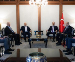 Hakan Fidan "HƏMAS"ın Siyasi Bürosunun üzvləri ilə görüşüb