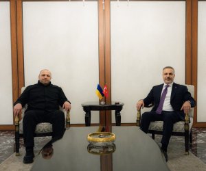 Фидан и Умеров провели встречу в Анкаре