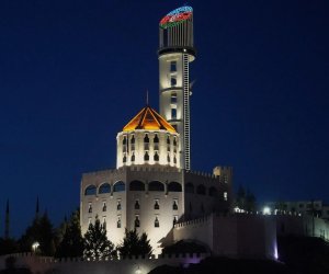 На башню Республики в Анкаре спроецировали флаг Азербайджана