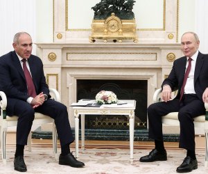 Putin və Paşinyan arasında danışıqlar başlayıb