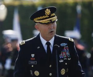 ABŞ ordusunun baş qərargah rəisi vəzifəsindən azad edilib