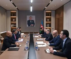 Баку и Нью-Дели обсудили торговлю, туризм, фармацевтику и борьбу с терроризмом