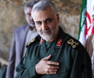 Qasım Süleymaninin qardaşı qızı övladı ilə birgə ABŞ-də həbs edilib