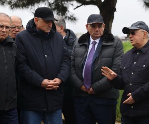 Nazir Badamdarda sürüşmə sahəsinə gedib