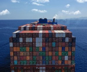 Media: Iran strikes Israeli container ship with ballistic missile