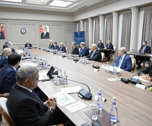 Baş nazir iclas keçirib - müvafiq qurumlara tapşırqlar verib