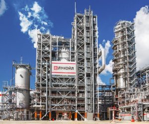 Остановился крупнейший российский НПЗ