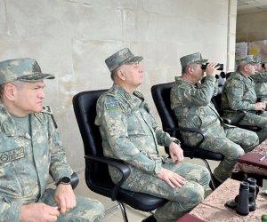 Nazir N saylı hərbi hissəyə gedib