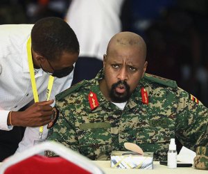 Глава Генштаба Уганды пригрозил Турции и отправился в Израиль