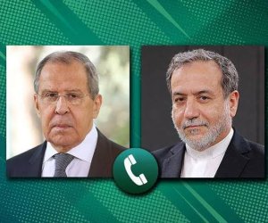 Əraqçi rusiyalı həmkarı ilə telefon danışığı aparıb