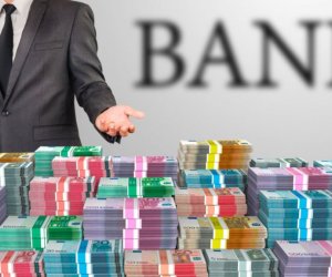 Əhalinin banklarda əmanəti 16% artıb