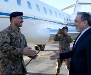 Asim Muniri İrana səfər edib