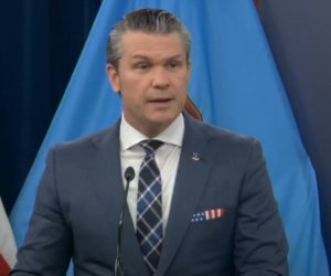 ABŞ Konqresində Pit Heqsetə qarşı impiçment təşəbbüsü irəli sürülür