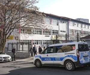 Türkiyədə məktəbləri polis mühafizə edəcək