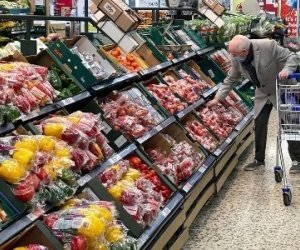 Britaniyada ərzaq tədarükü risk altında: İran münaqişəsi uzansa, fasilələr yarana bilər