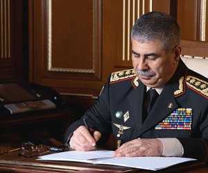 Azerbaijan's defence minister inspects service conditions in liberated territories