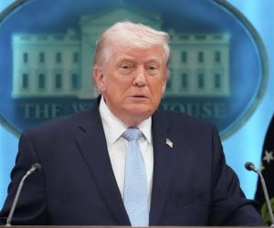 Трамп заявил, что переговоры США и Ирана продолжатся в выходные