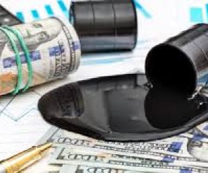 Котировки азербайджанской нефти снизились почти на 10%