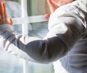 Bakıda üç yaşlı uşaq 4-cü mərtəbədən yıxılaraq ölüb