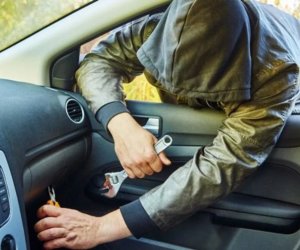 Avtomobildən oğurluq etdi -Saxlanıldı