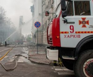 Ракетный удар по Харькову, вспыхнул пожар