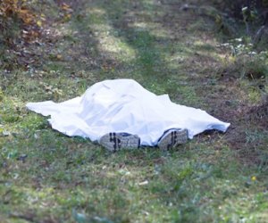 Samuxda əkin sahəsindən kişi meyiti tapıldı