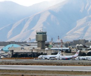 Иран открывает аэропорты