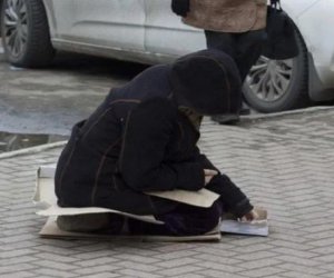 Milli Məclis dilənçilik edənlərin cərimələnməsini təsdiqləyib