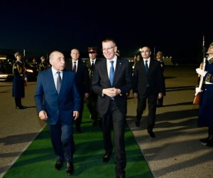 Latviya Prezidenti Azərbaycana rəsmi səfərə gəlib