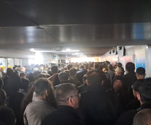 Bakı metrosunda sıxlıq yaranıb