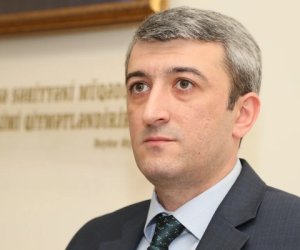 
"Təcili yardım"ın rəhbəriişdən çıxarılıb