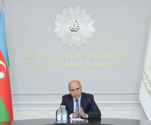 Emin Əmrullayev internat məktəblərinin direktorları ilə görüşüb