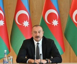 
Ağsaqqallarımız ölkə həyatının bütün sahələrində fəal iştirak edirlər"- İlham Əliyev