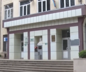 Bakıda 7-ci sinif şagirdinin bulinqə məruz qaldığı deyilir - Video