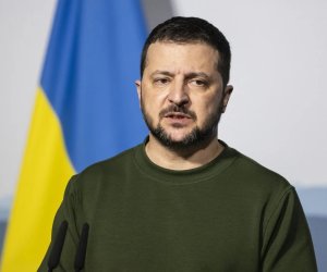 Zelenski Rusiya - Ukrayna danışıqlarının Azərbaycanda keçirilməsini təklif edib