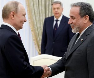 Əraqçi Putinlə görüşəcək