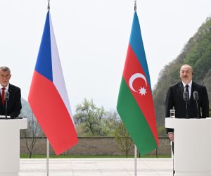 ČEPS намерен покупать природный газ у Азербайджана &mdash; премьер