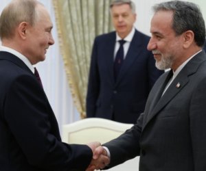 
Putin Əraqçini qəbul edib