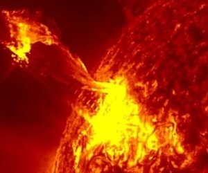 На Солнце зафиксирована сильная вспышка