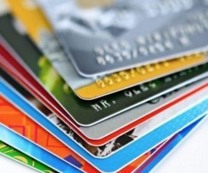 Dövriyyədə olan ödəniş kartlarının sayı açıqlanıb