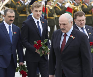 Зеленский ввел санкции против сыновей Лукашенко