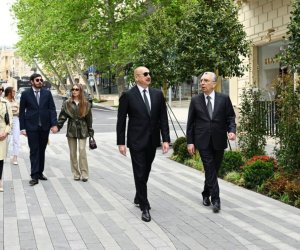 İlham Əliyev Bakının İslam Səfərli küçəsinin yenidənqurmadan sonra açılışında iştirak edib
