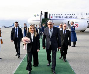Corcia Meloni Azərbaycana gəlib