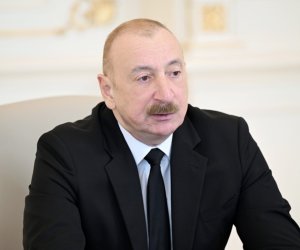 Prezidentin sosial şəbəkə hesablarında "Avropa Siyasi Birliyi"nin 8-ci Zirvə toplantısında çıxışına aid videoçarx paylaşılıb